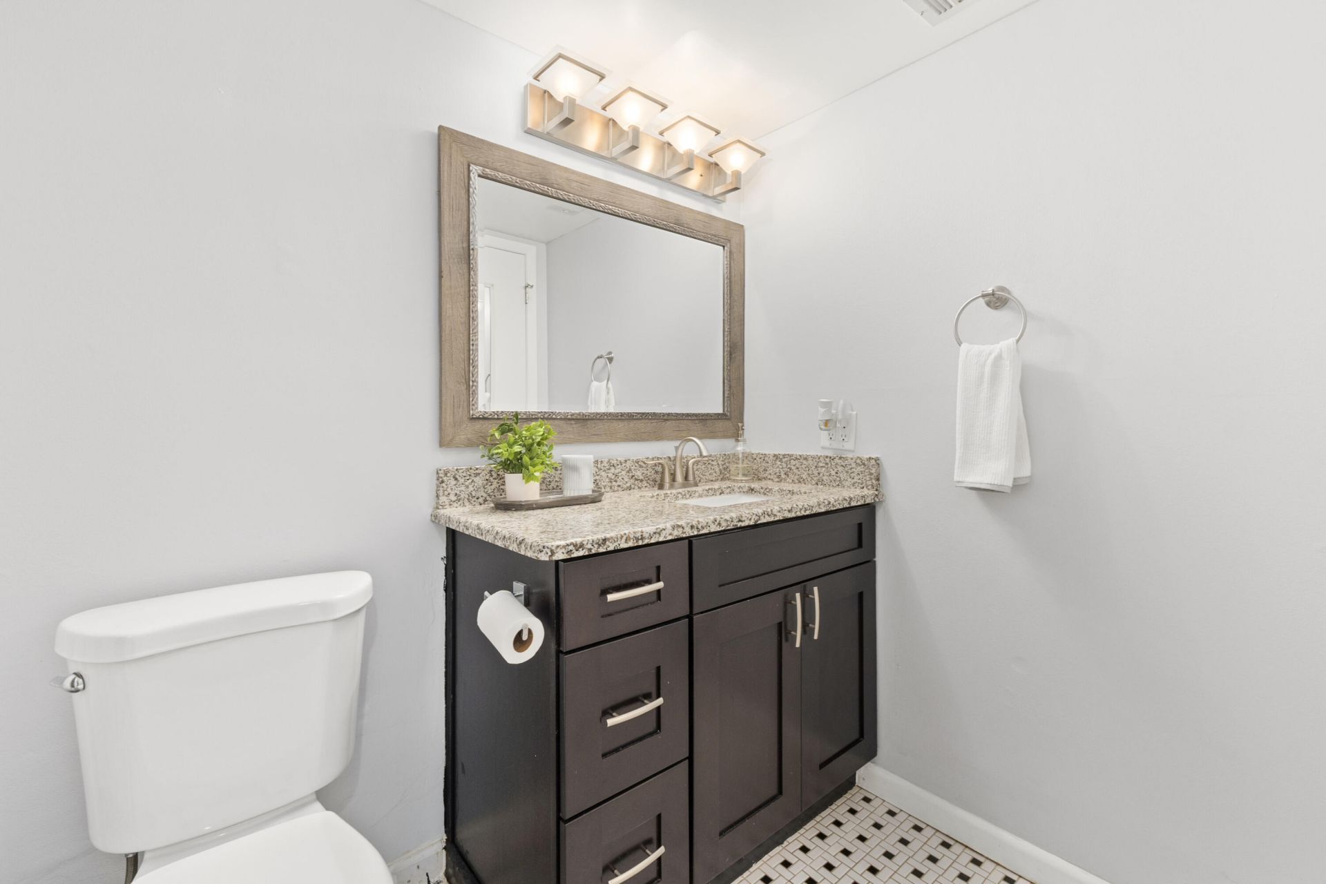 1100 SE Mitchell Avenue, Unit 204, Port Saint Lucie, FL 34952 Photo