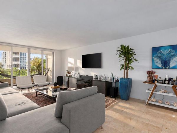 765 Crandon Blvd , Unit 310, Key Biscayne, FL 33149