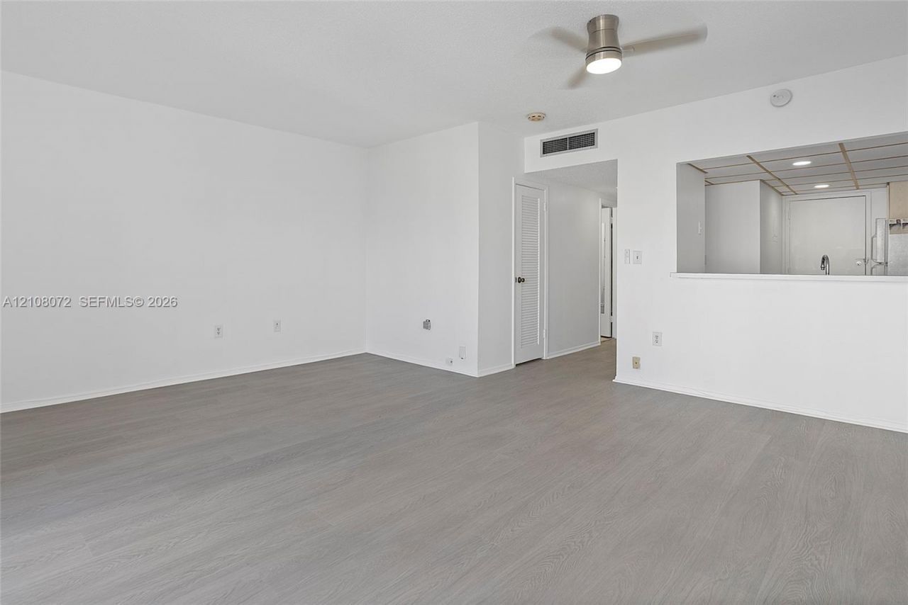 1965 S Ocean Dr, Unit 6H, Hallandale Beach, FL 33009 Photo