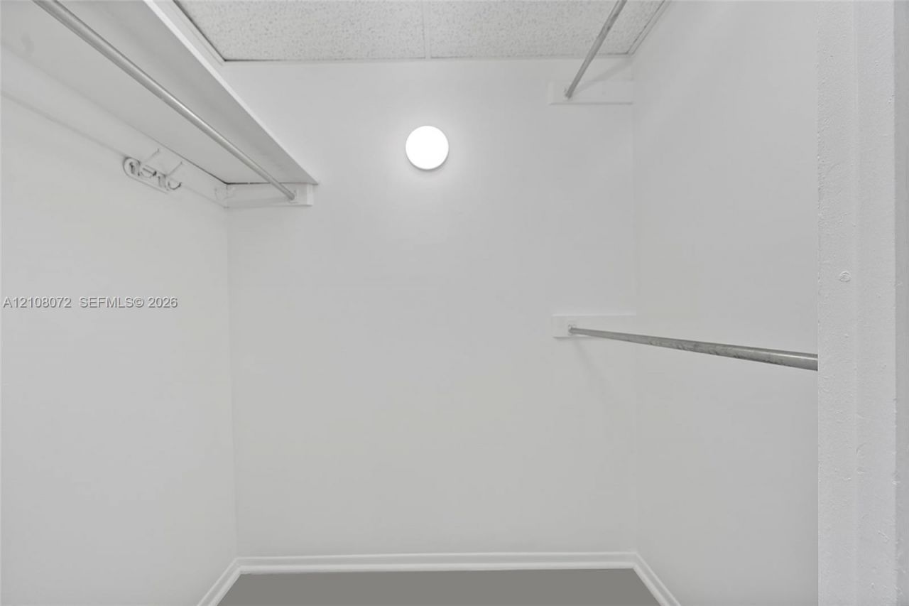 1965 S Ocean Dr, Unit 6H, Hallandale Beach, FL 33009 Photo