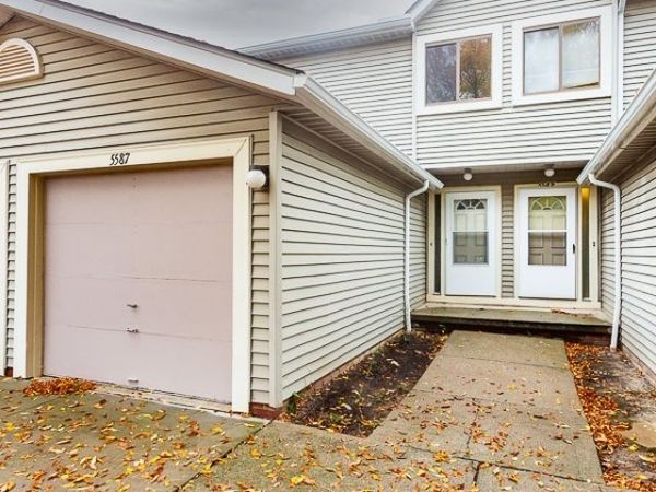 5587 Suncrest Court, Unit D, Parma, OH 44134
