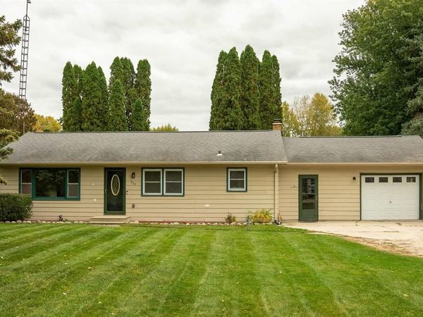 521 VAN DYNE ROAD, Fond Du Lac, WI 54937