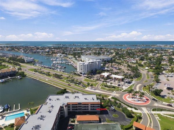 106 1ST STREET E, Unit 116, TIERRA VERDE, FL 33715