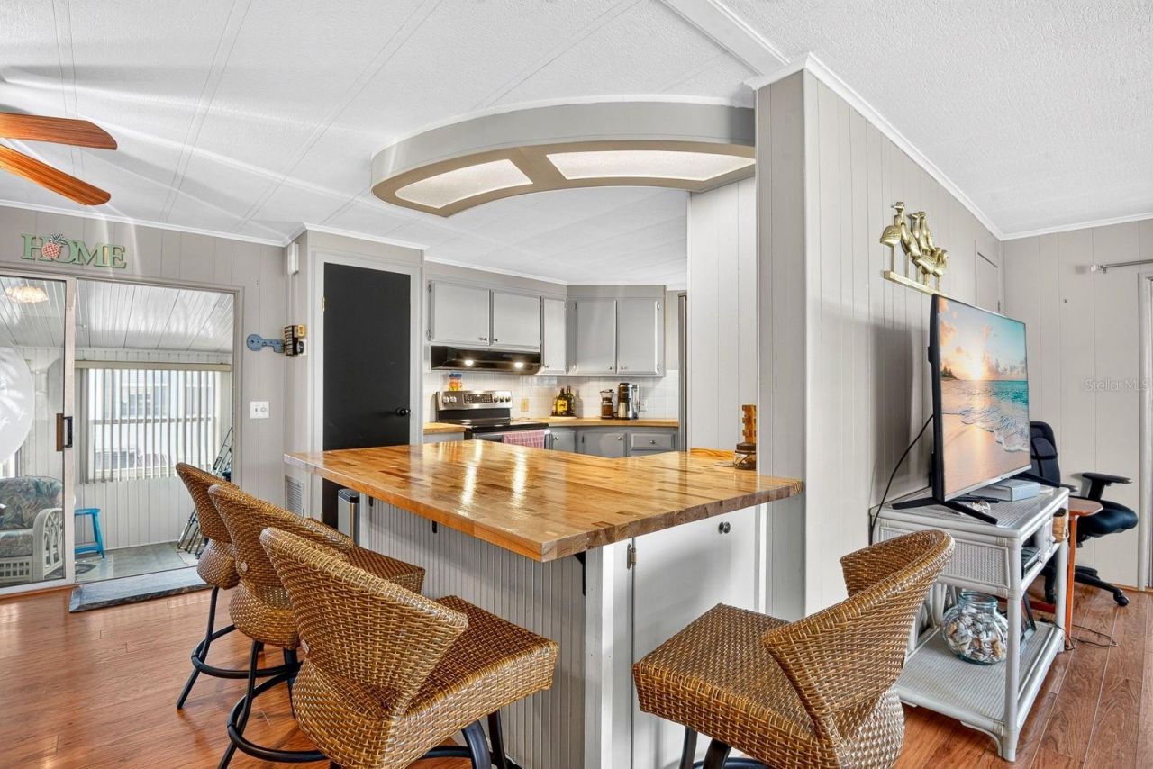 2107 Palma Sola Boulevard, Unit 12, Bradenton, FL 34209 Photo