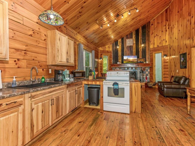 28560 Blackjack Road, Logan, OH 43138 Photo 4