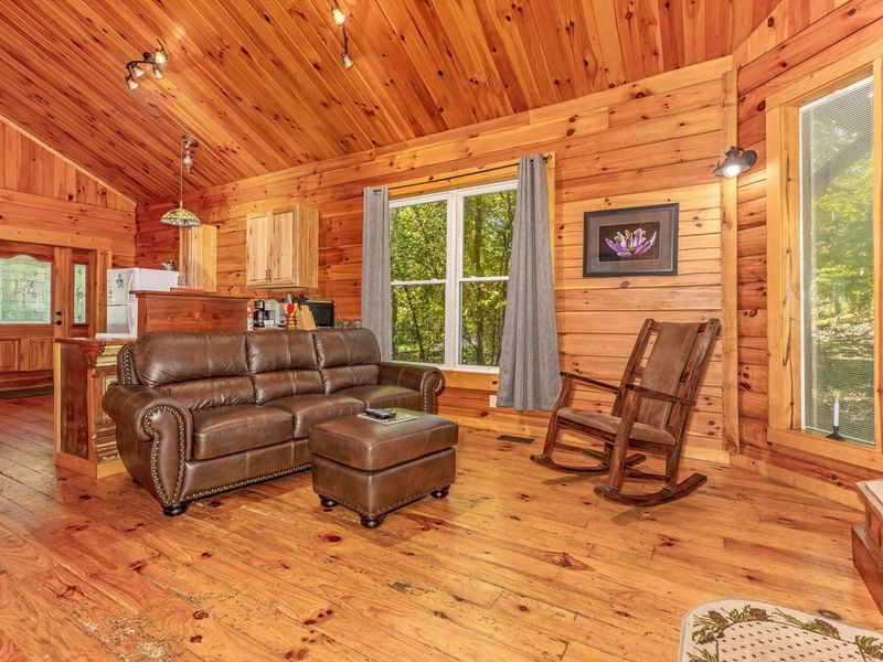 28560 Blackjack Road, Logan, OH 43138 Photo 9