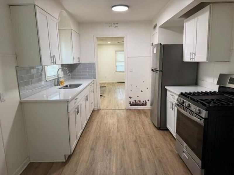 1352 E 20th Avenue , Columbus, OH 43211 Photo 8