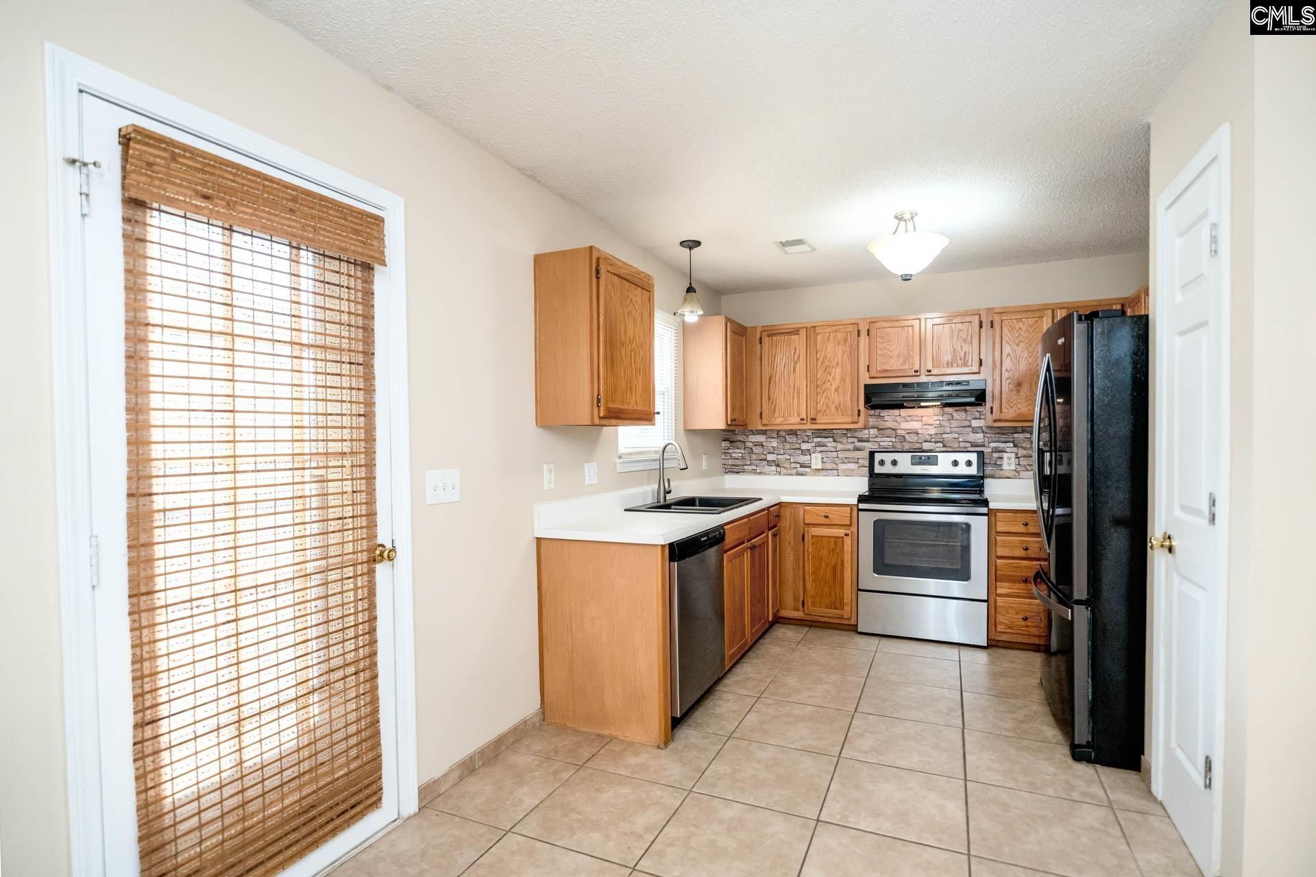 104 Longshadow Drive  Photo 11