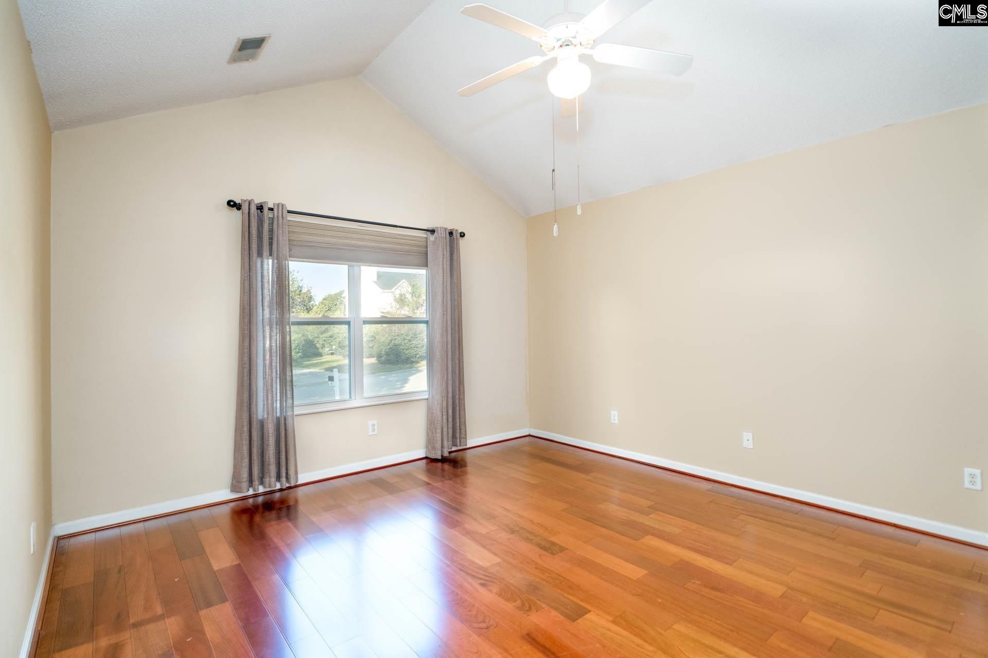 104 Longshadow Drive  Photo 16