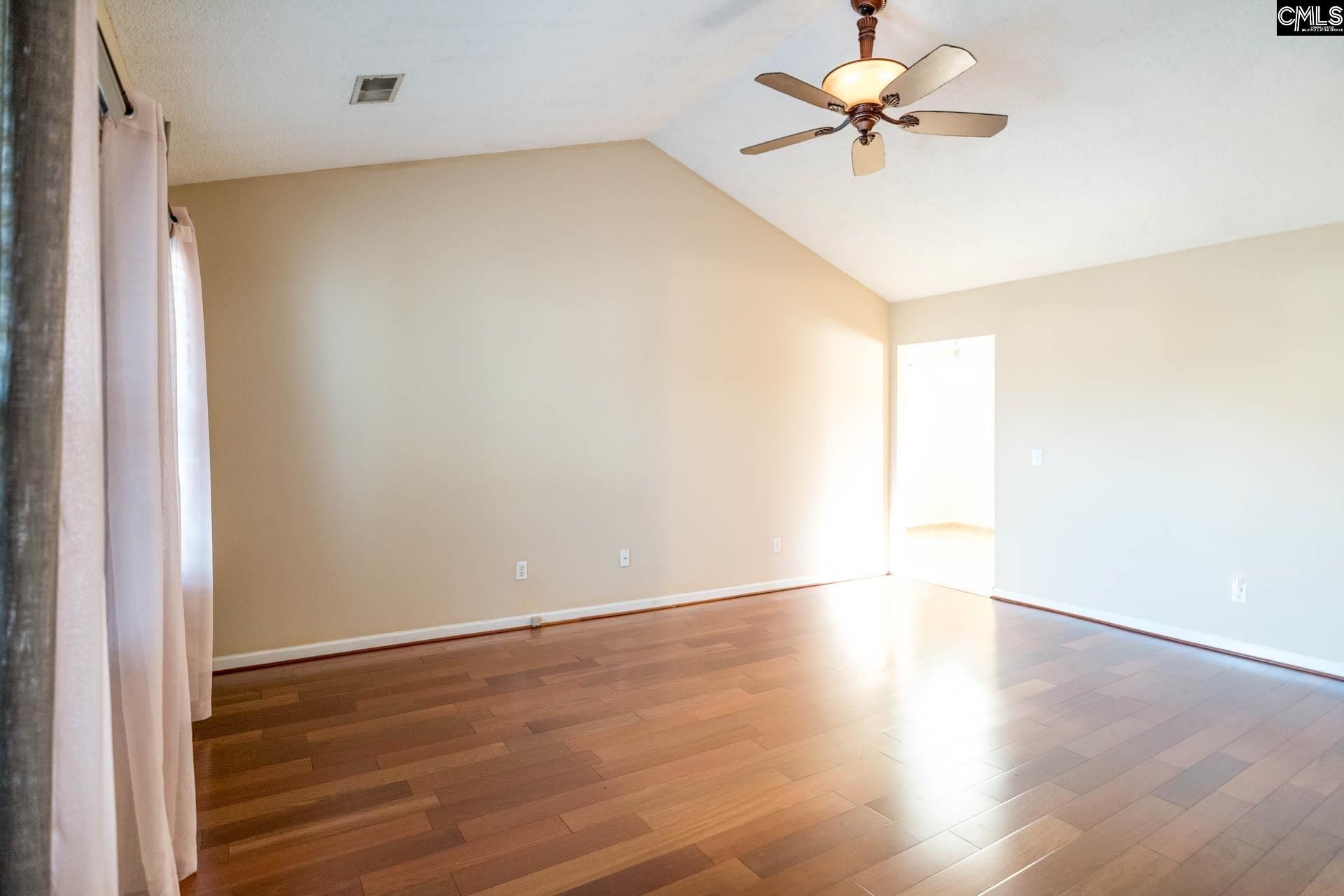 104 Longshadow Drive  Photo 7