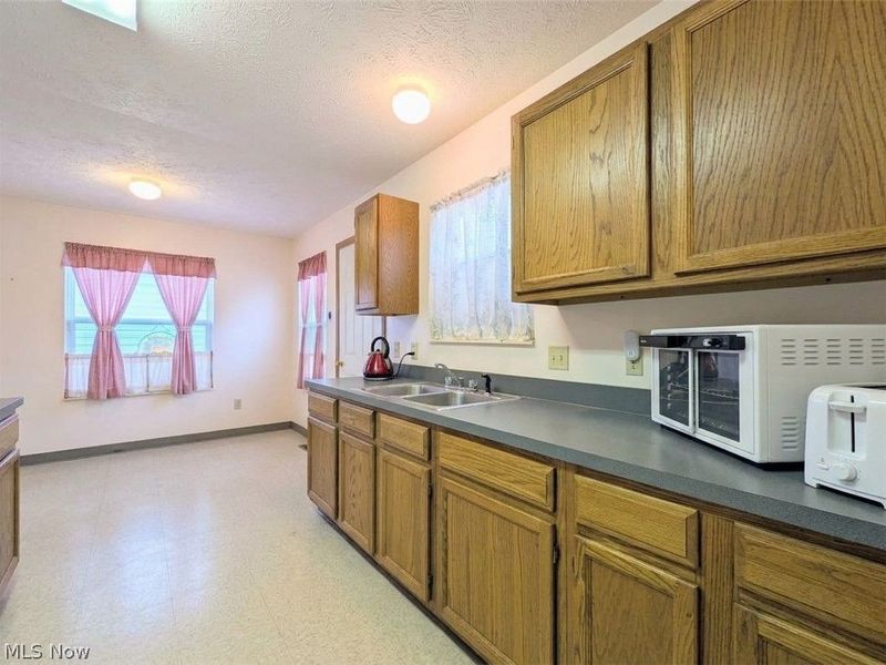 3093 Otokar Avenue, Cleveland, OH 44127 Photo 24