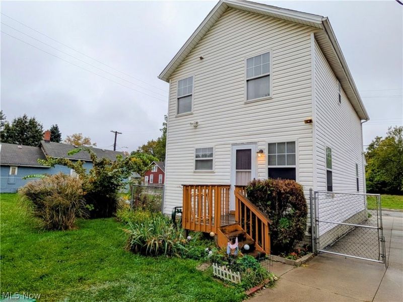 3093 Otokar Avenue, Cleveland, OH 44127 Photo 6