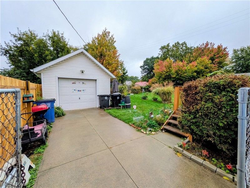 3093 Otokar Avenue, Cleveland, OH 44127 Photo 9