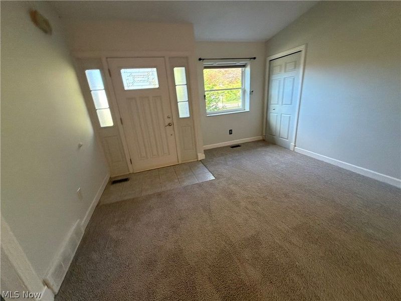 7300 Port Royal Court, Mentor, OH 44060 Photo 2