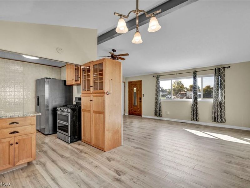14810 Holland Road, Brook Park, OH 44142 Photo 10