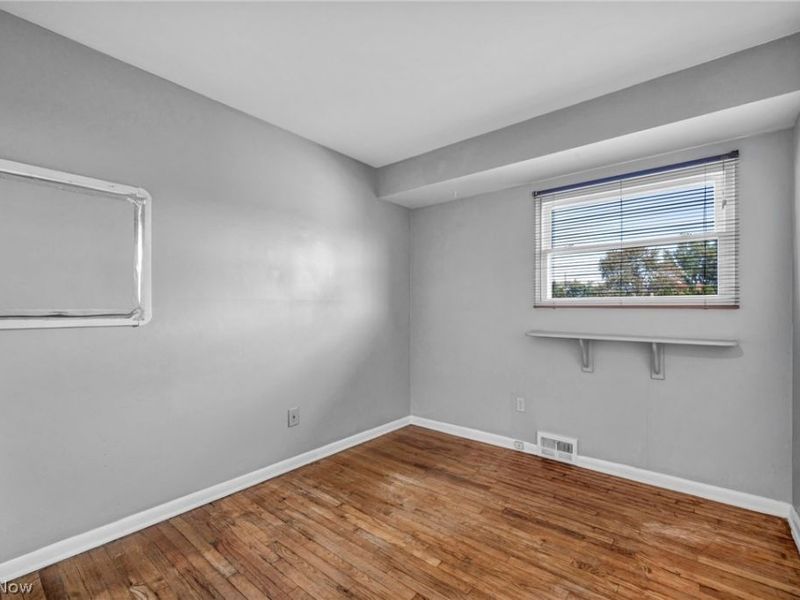 14810 Holland Road, Brook Park, OH 44142 Photo 18
