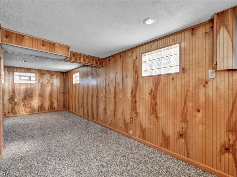 14810 Holland Road, Brook Park, OH 44142 Photo 28