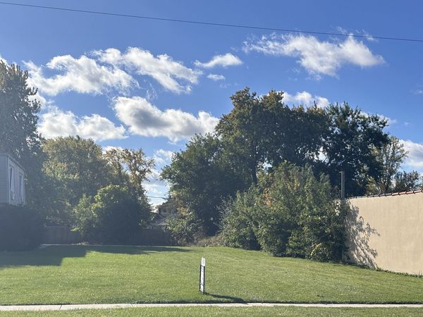 8453 W 79th Street , Justice, IL 60458