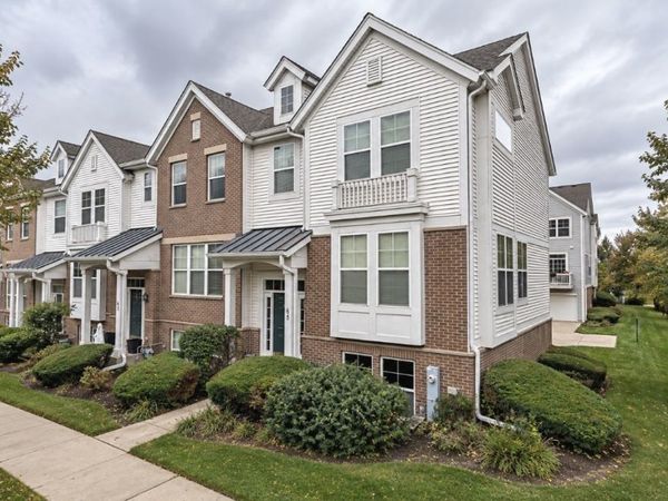 65 Veneto Court, Streamwood, IL 60107