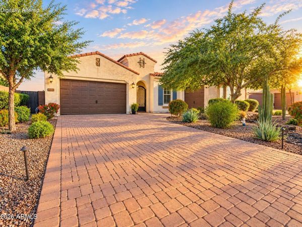 7511 S PARKCREST Street, Gilbert, AZ 85298
