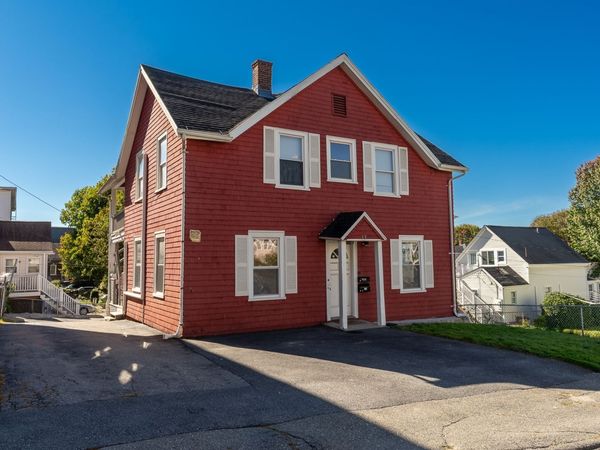 12 Chrome St, Worcester, MA 01604