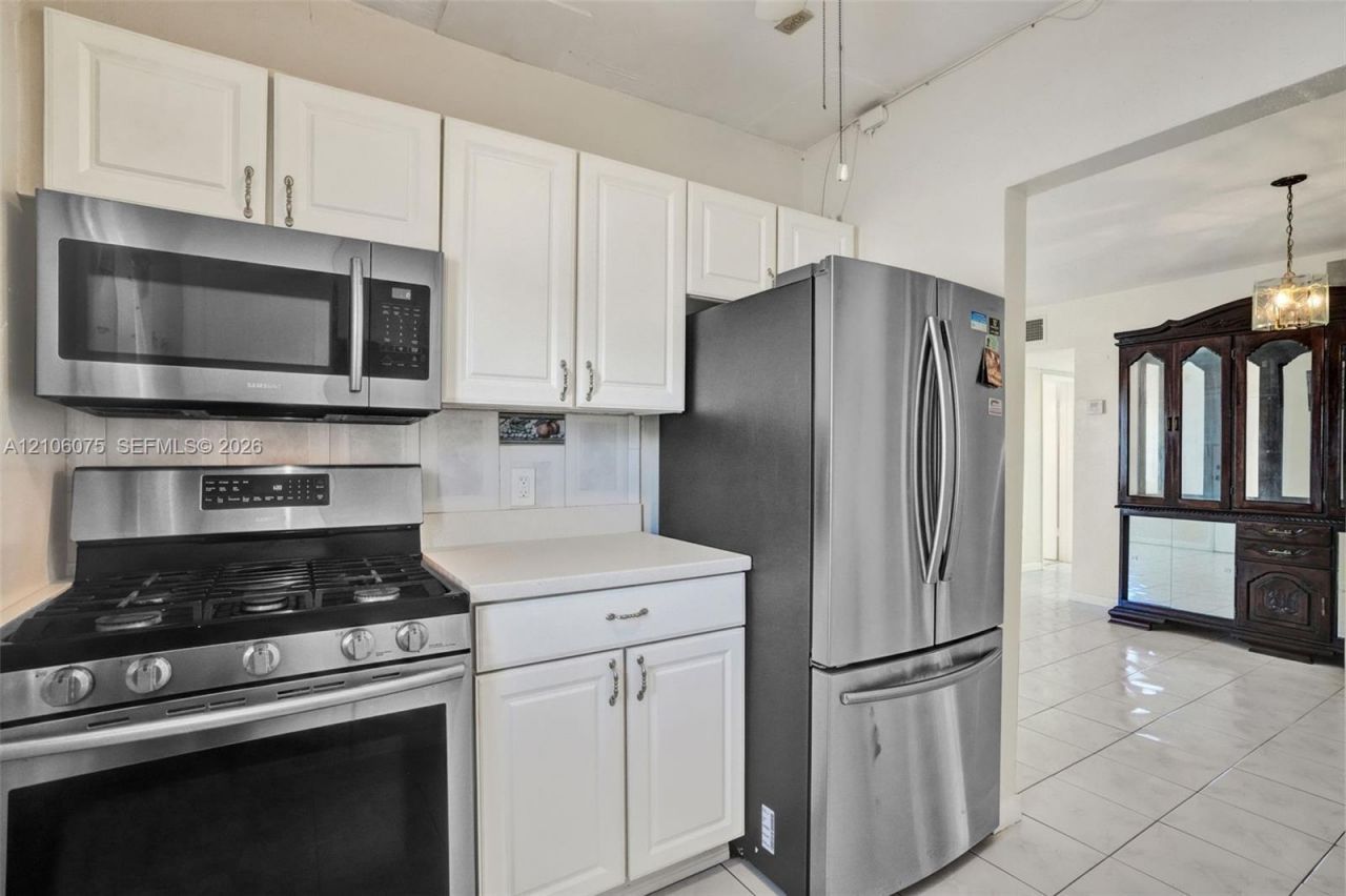 52 NE 204th St, Unit 8, Miami Gardens, FL 33179 Photo