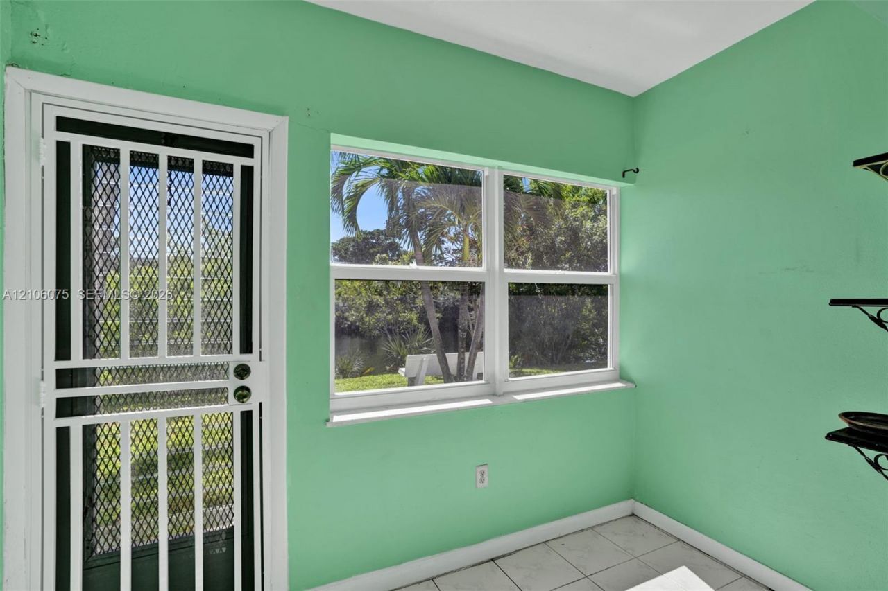 52 NE 204th St, Unit 8, Miami Gardens, FL 33179 Photo