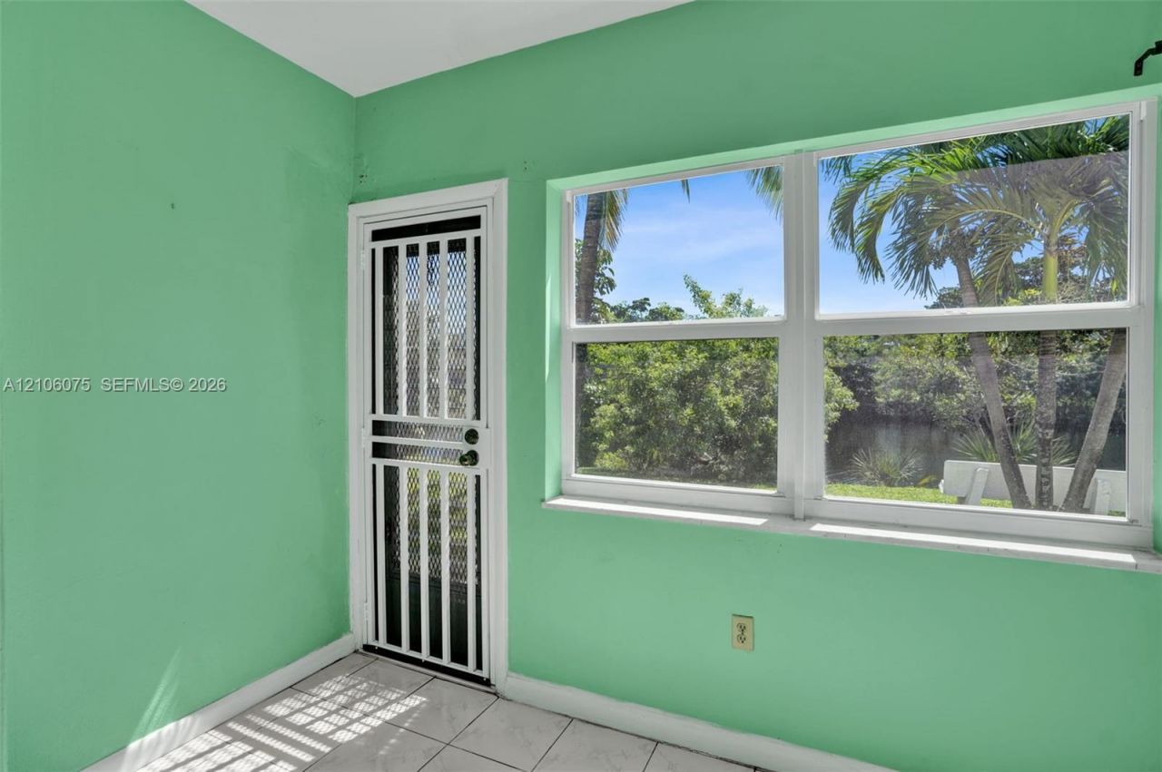 52 NE 204th St, Unit 8, Miami Gardens, FL 33179 Photo