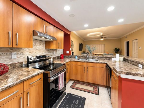 5900 W Sample Rd , Unit 202, Coral Springs, FL 33067