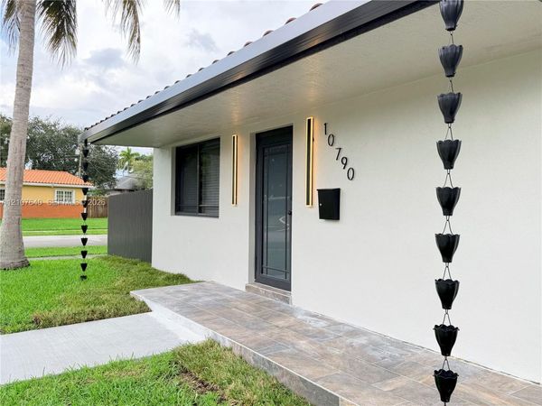 10790 SW 57th Ter , Miami, FL 33173