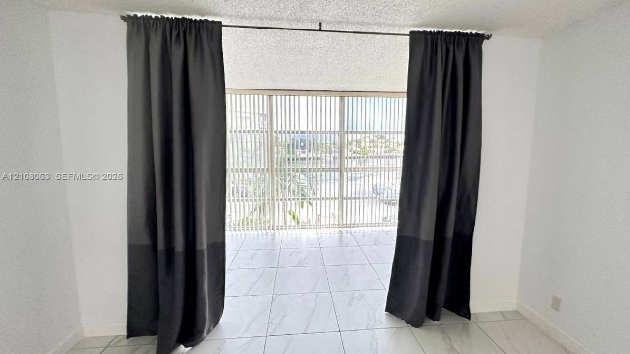 701 Three Islands Blvd , Unit 315, Hallandale Beach, FL 33009 Photo