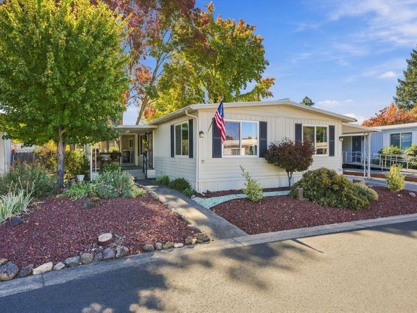 3431 S Pacific Highway, Unit SPC 97, Medford, OR 97501