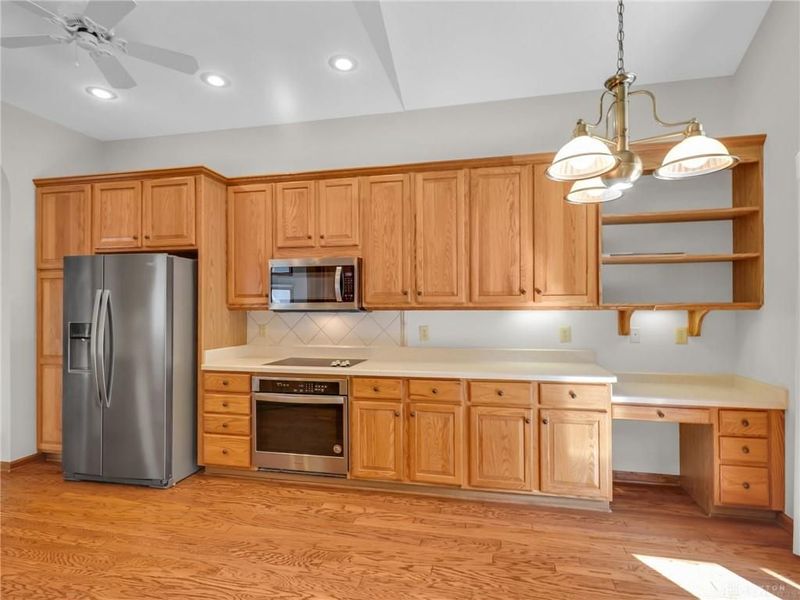 1048 Greenskeeper Way, Centerville, OH 45458 Photo 16