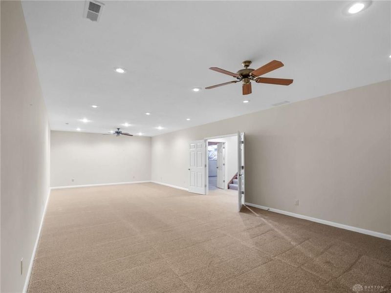 1048 Greenskeeper Way, Centerville, OH 45458 Photo 36