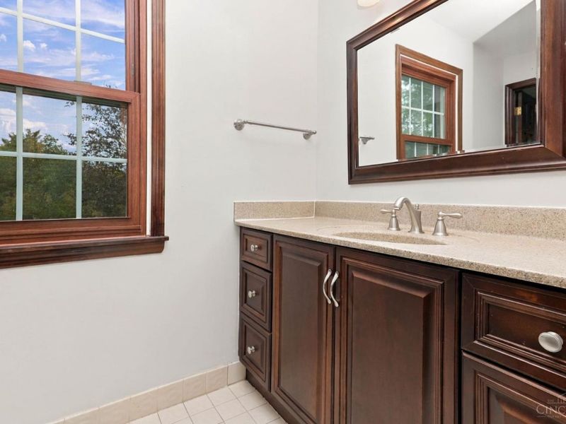 7043 Stonington Road, Anderson Township, OH 45230 Photo 11