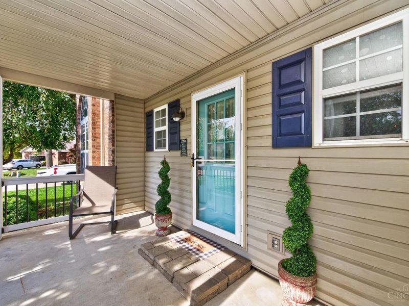 328 Keeneland Court, Lebanon, OH 45036 Photo 2
