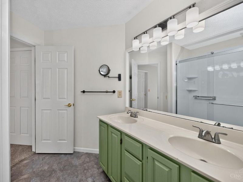 328 Keeneland Court, Lebanon, OH 45036 Photo 32