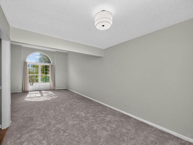 328 Keeneland Court, Lebanon, OH 45036 Photo 9