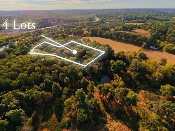 000 Riverbend Road , Mammoth Spring, AR 72554