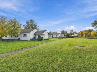 3 Redwood Drive , Cheektowaga, NY 14225