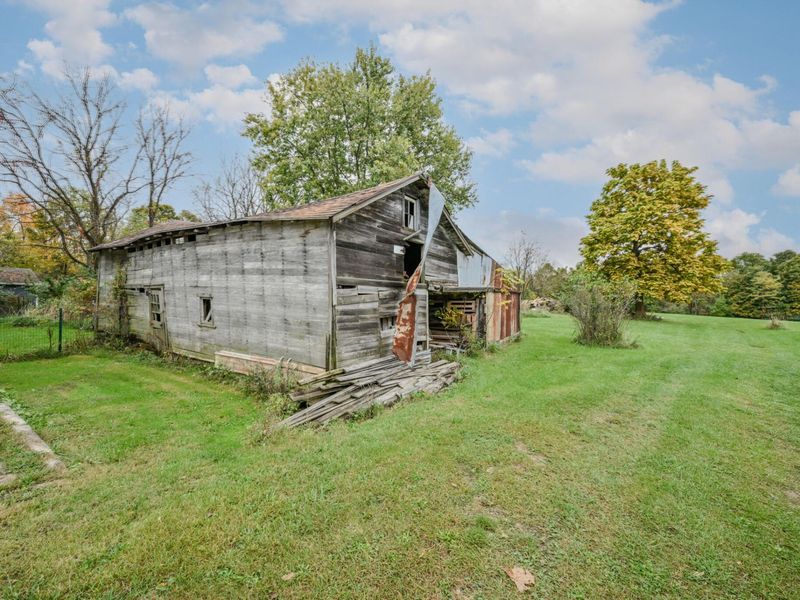 2401 E Home Road, Springfield, OH 45503 Photo 5