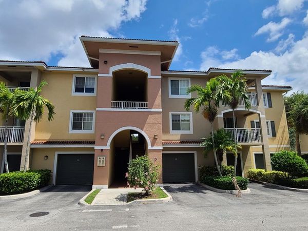 6426 Emerald Dunes Drive, Unit 105, West Palm Beach, FL 33411