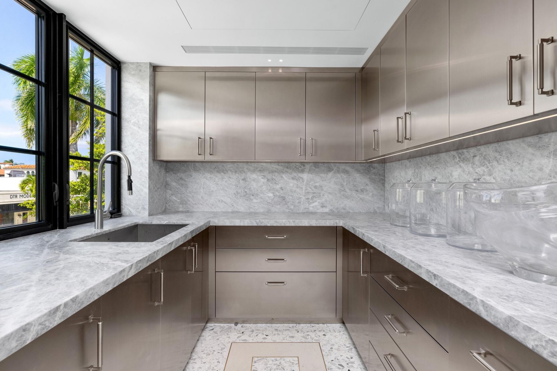 415 Hibiscus Avenue, Palm Beach, FL 33480 Photo