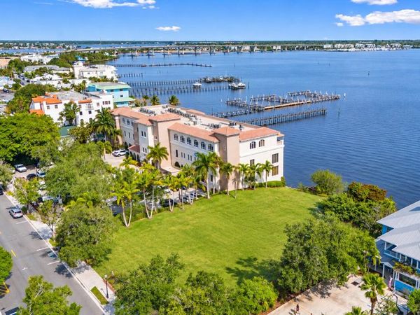 311 SE OSCEOLA Street, Stuart, FL 34994
