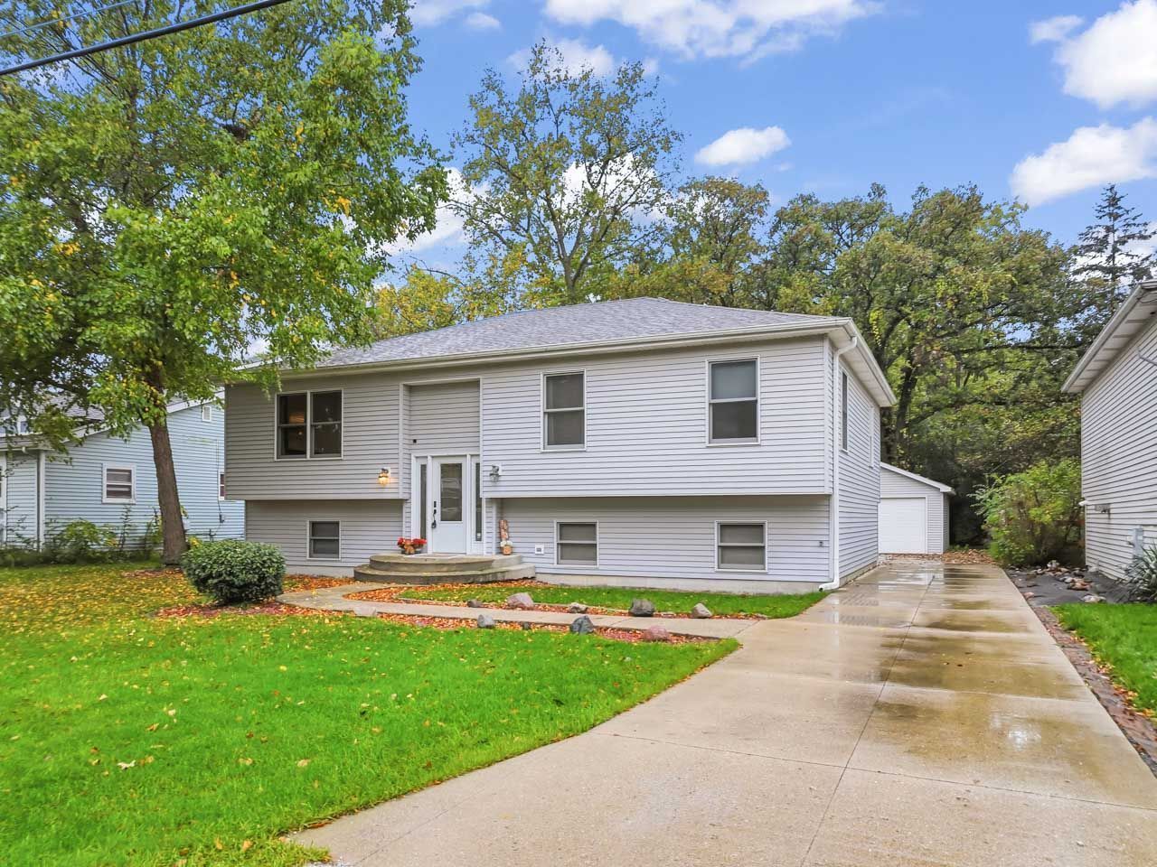 36348 N Wesley Road, Ingleside, IL 60041 Main Photo