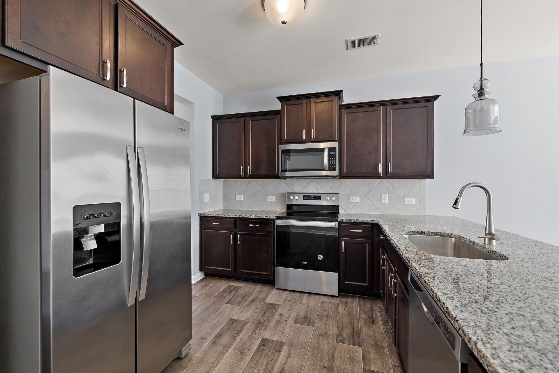 220 Foxcroft Lane Photo 4