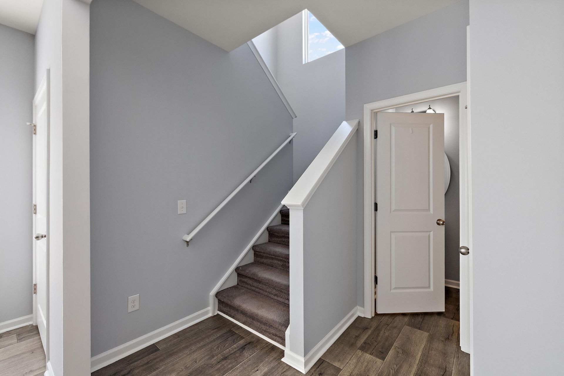 220 Foxcroft Lane Photo 8