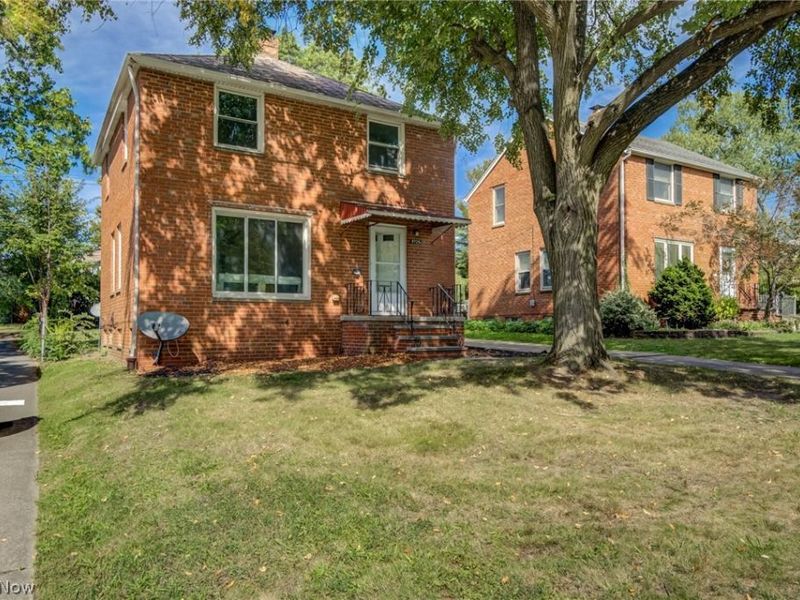 9725 S Highland Avenue, Garfield Heights, OH 44125 Photo 2
