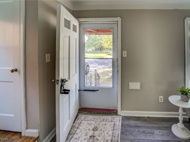 9725 S Highland Avenue, Garfield Heights, OH 44125 Photo 5