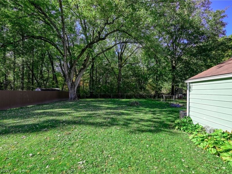 755 N 17th Street, Sebring, OH 44672 Photo 10